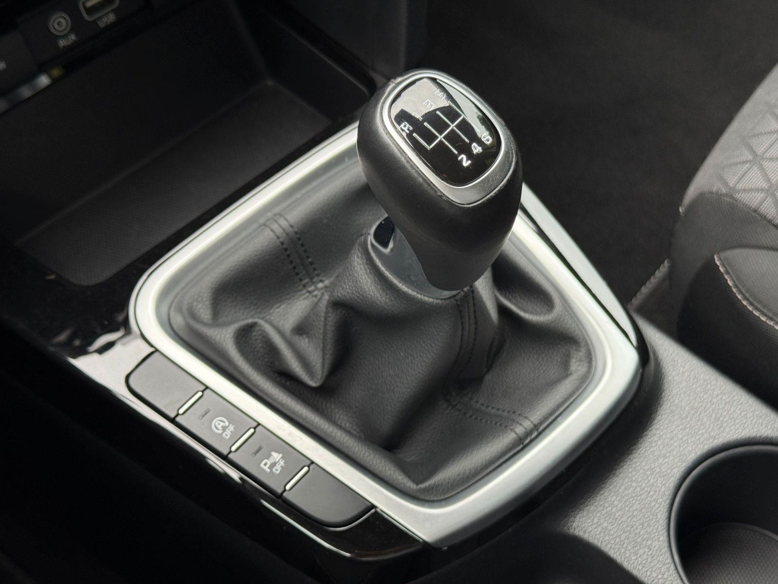 Kia Ceed 1.6 CRDi Vision - Samsaru's Car Outlet