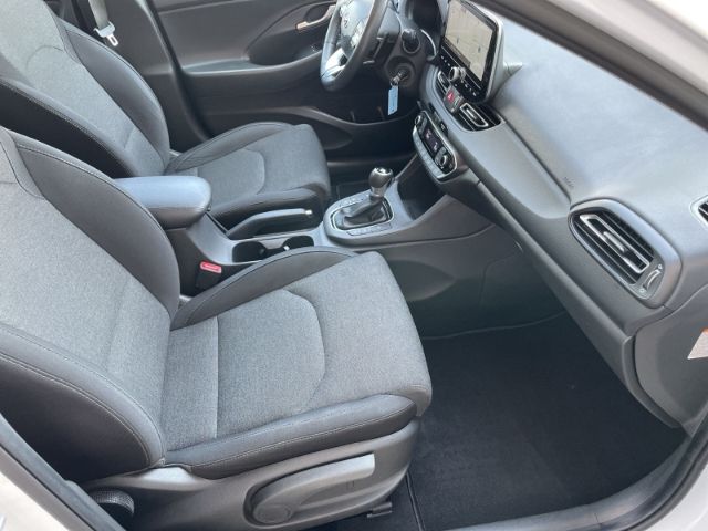 Hyundai i30 cw 1.6 CRDi Mild-Hybrid Trend - Samsaru's Car Outlet