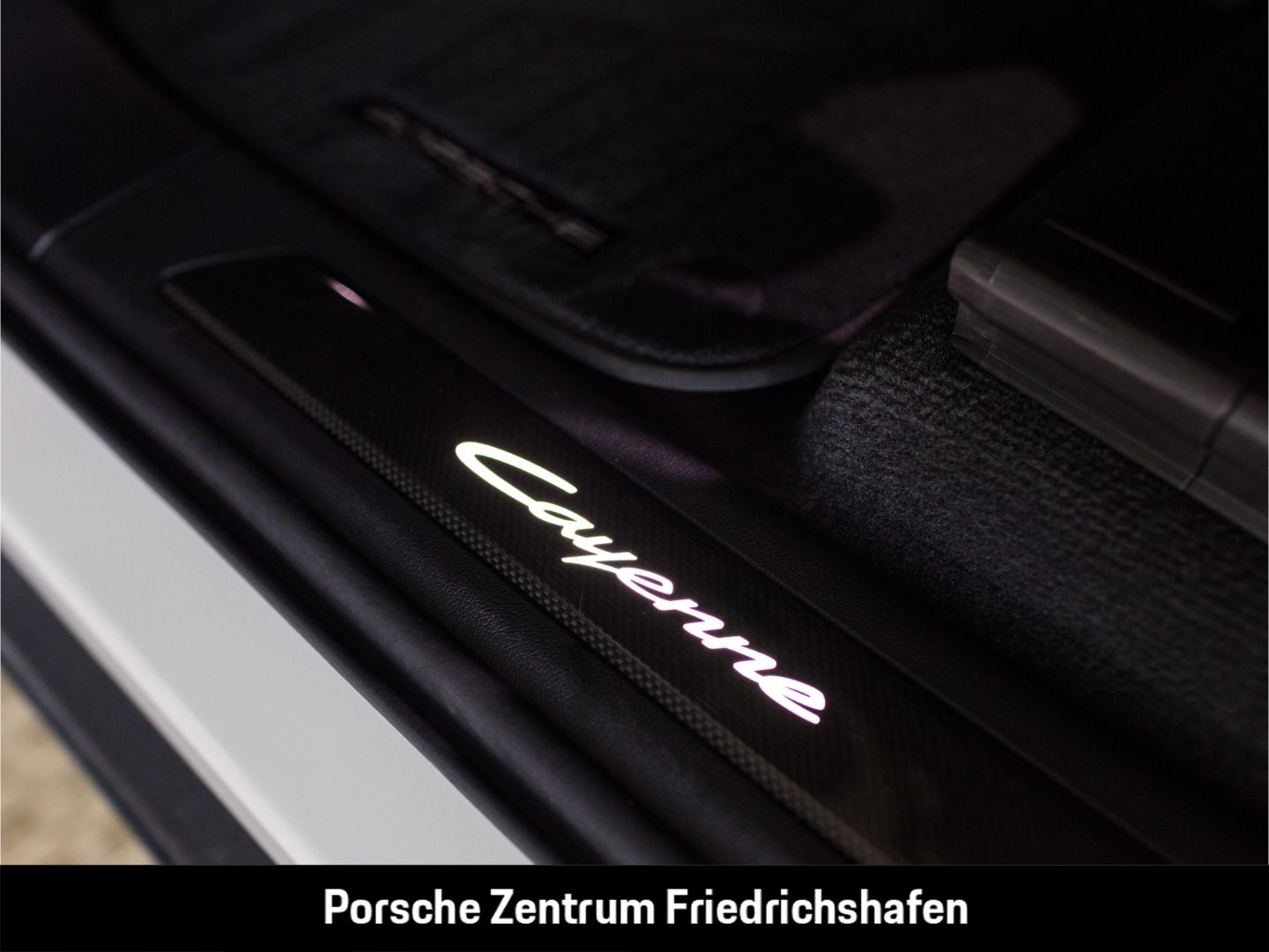 Porsche Cayenne E-Hybrid BOSE LED-Matrix Panoramadach