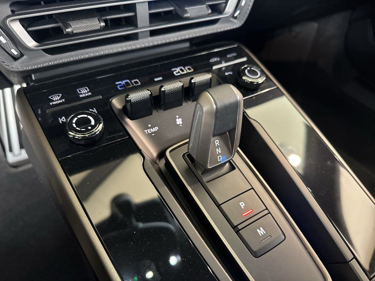 Porsche 992 TURBO 50 JAHRE HERITAGE DESIGN PAKET