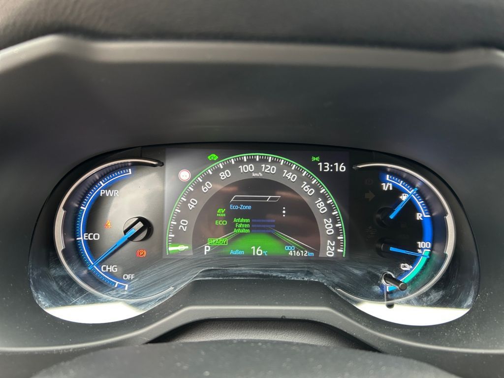 Toyota RAV 4 Plug-in Hybrid - Samsaru's Car Outlet