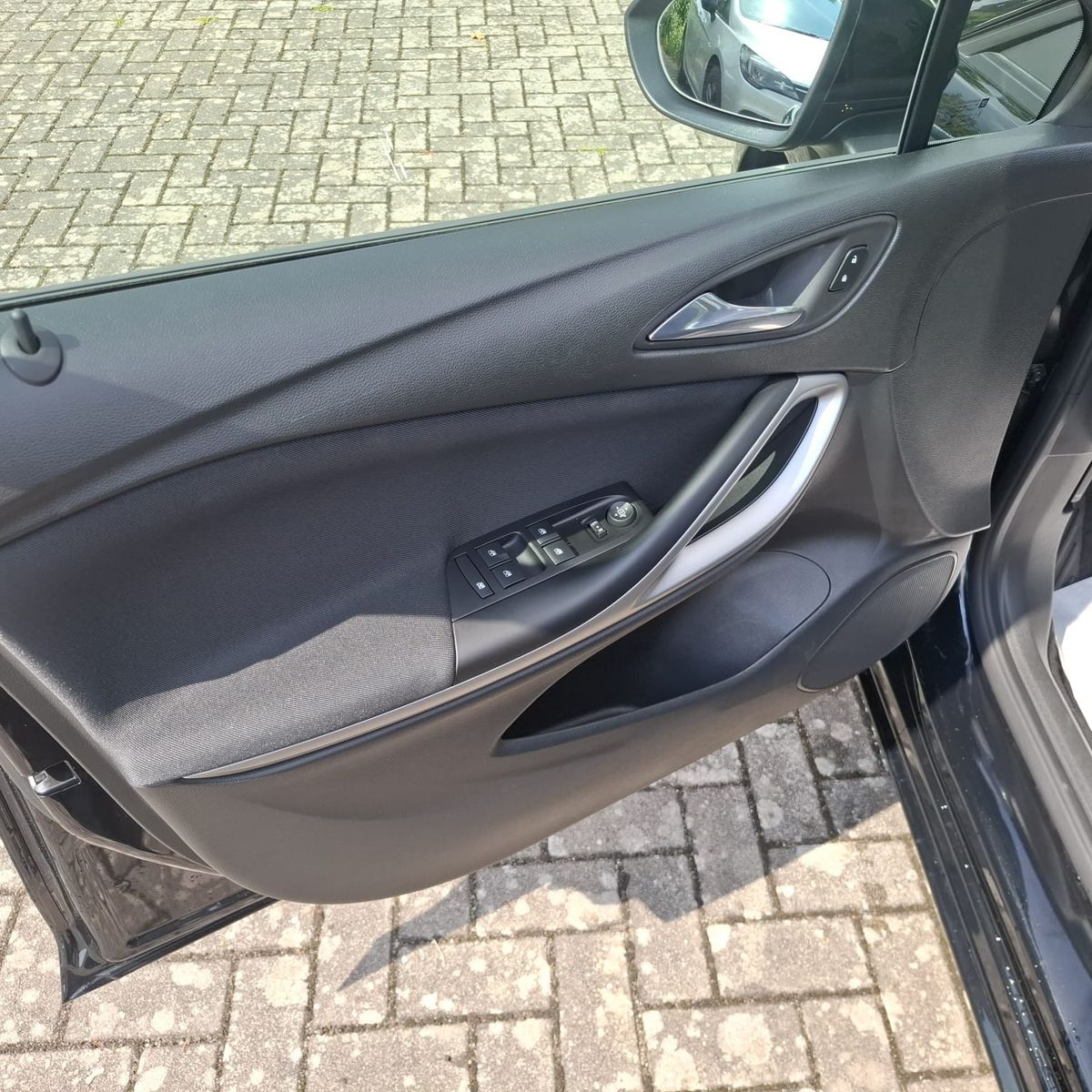 Opel Astra K 1.4 Turbo Sports Tourer Edition - Samsaru's Car Outlet