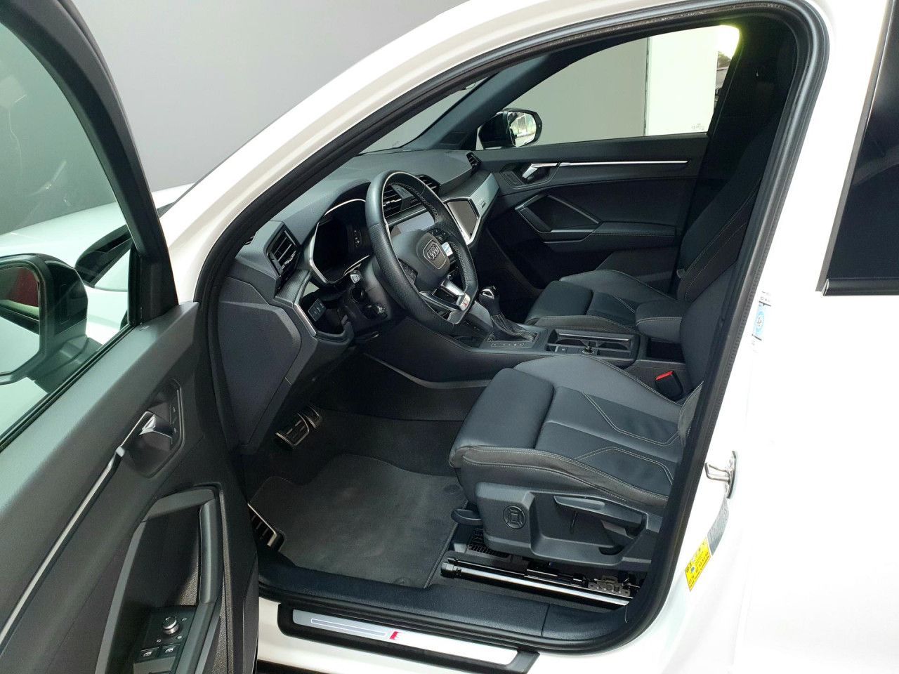 Audi Q3 40 TDI quattro S tronic S line - Samsaru's Car Outlet