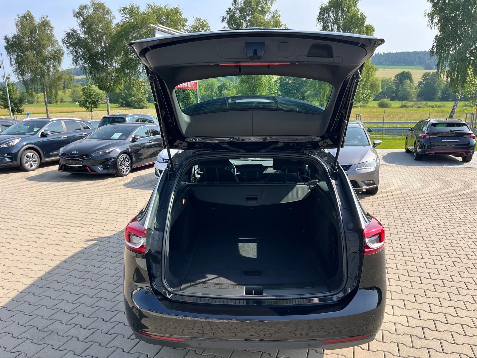 Opel Insignia Sports Tourer - Samsaru's Car Outlet
