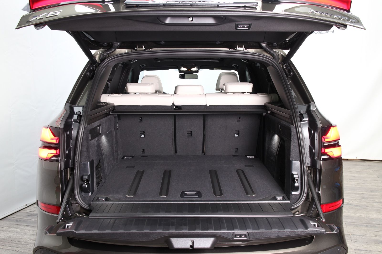 BMW X5 30 d xDrive M Sport H&K Carbon Luftfederung