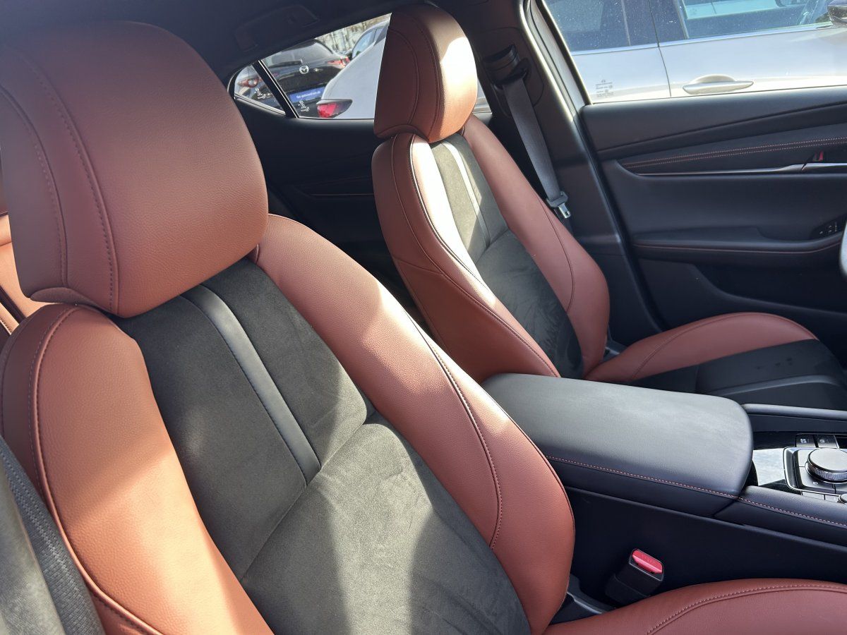 Mazda 3 2.5L G 140ps 6AT FWD Nagisa