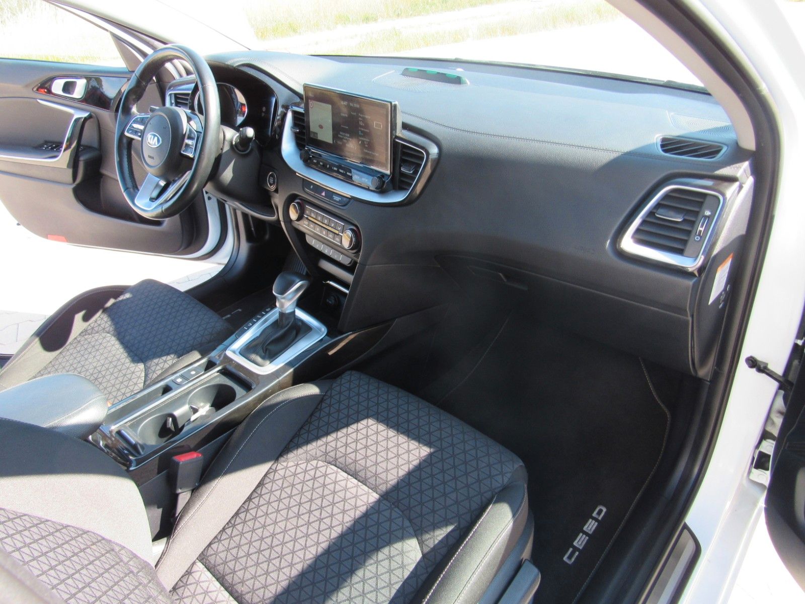 Kia Ceed Sportswagon 1.6 PHEV Spirit - Samsaru's Car Outlet