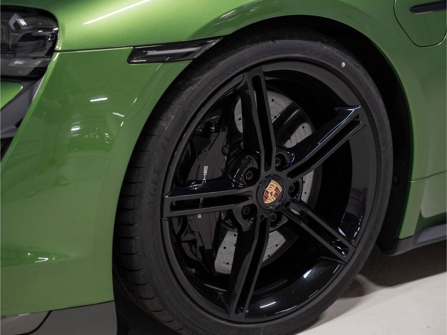 Porsche Taycan Turbo S Sport Turismo Burmester InnoDrive
