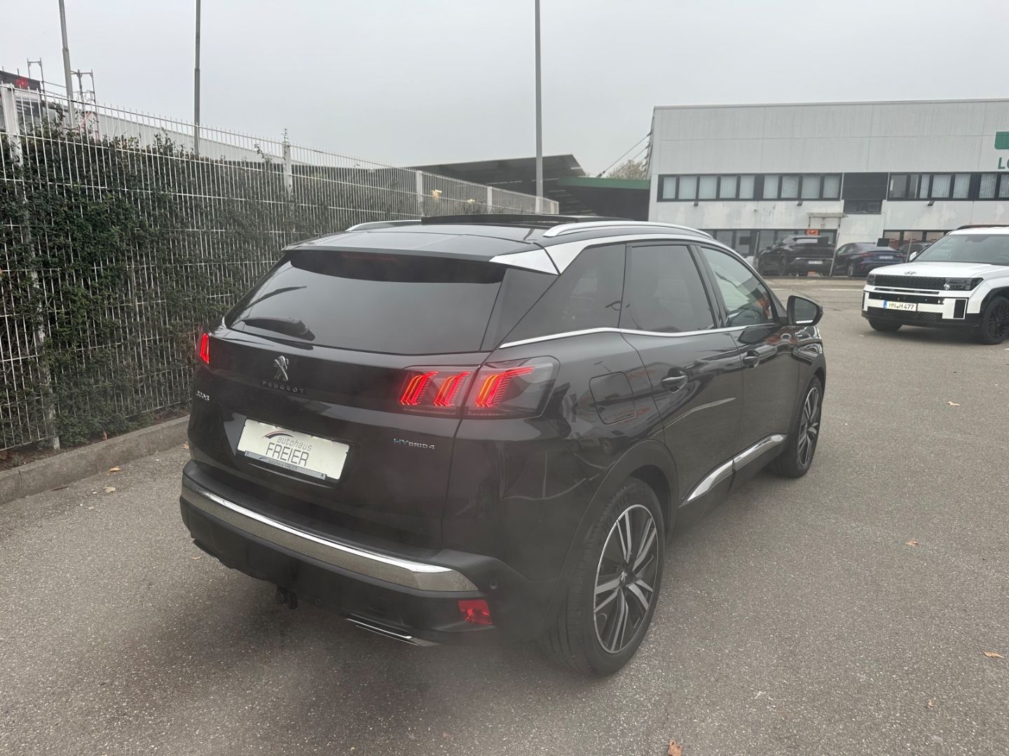Peugeot 3008 Hybrid4 300 GT El. Panodach Navi Digitales