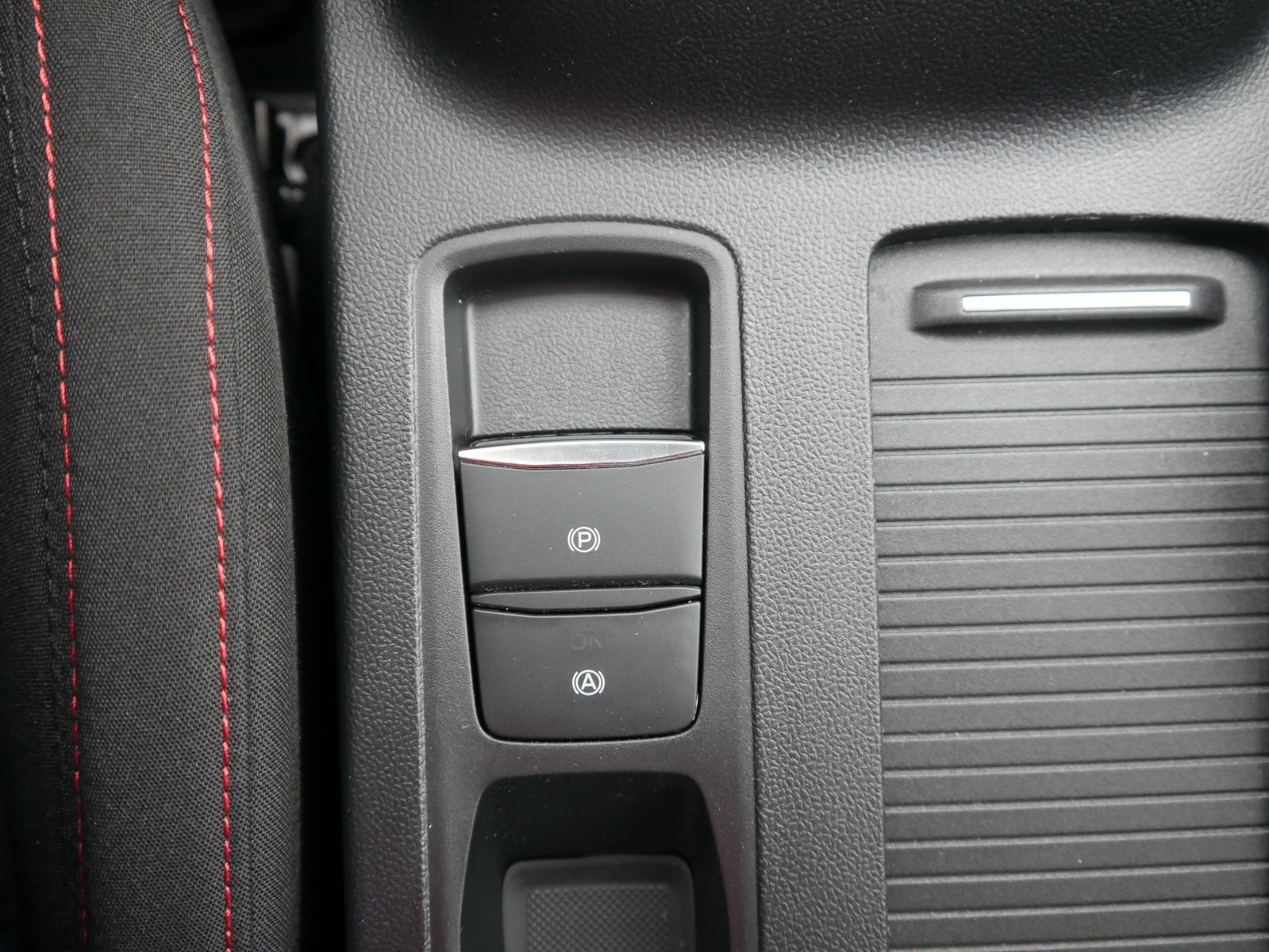 Ford Focus Turnier 1.0 M-Hybrid ST-Line LED Navi ACC