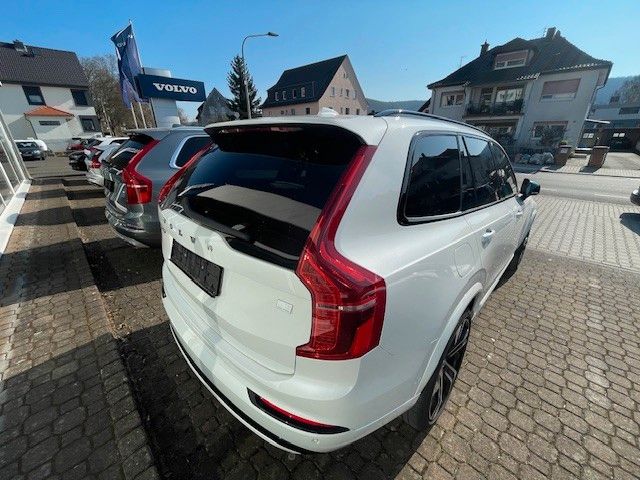 Volvo XC 90 XC90 Ultimate Dark Plug-In Hybrid AWD