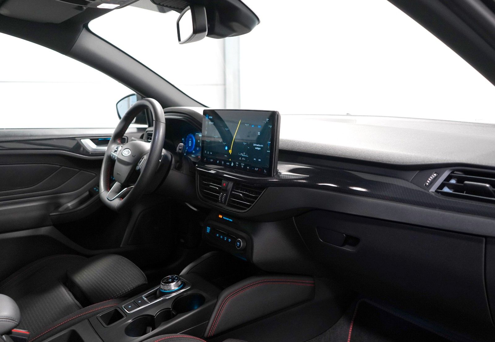 Ford Focus Turnier 1.5 EcoBlue ST-Line X *AHK*PANORAM