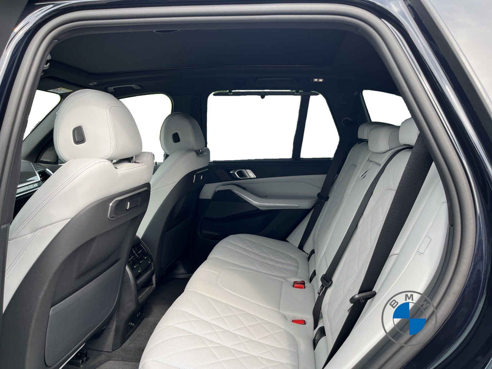 BMW X5 xDrive50e M Sport 20" AHK Pano Softclose H&K