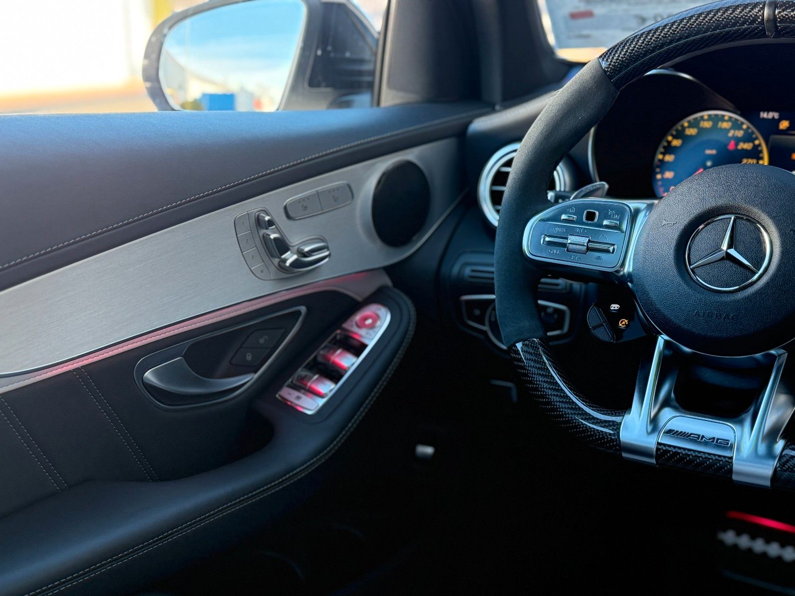 Mercedes-Benz GLC 63S AMG 4MATIC AERO DRIVER LED 21" PANO 360°