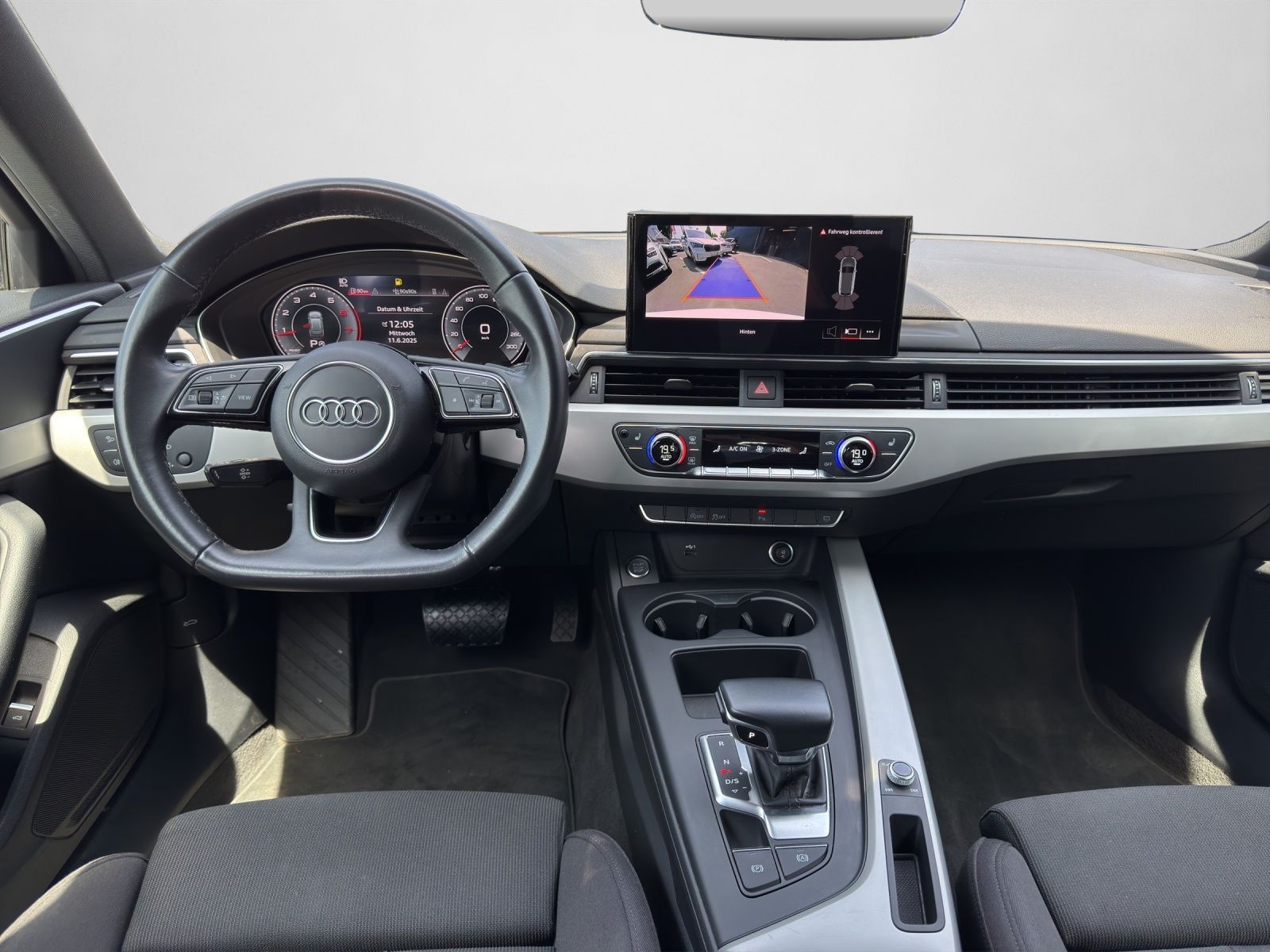 Audi A4 Avant 35 TFSI S line S tronic - Samsaru's Car Outlet