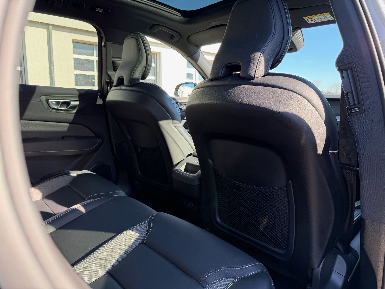 Volvo XC60 B4 B Plus Dark*H&K*360°*PANO*AHK*STHZG*