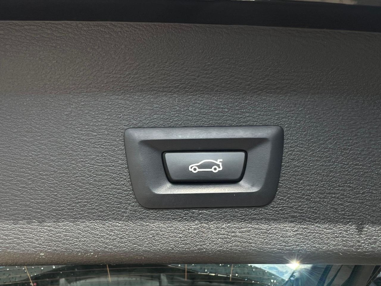 BMW X1 xDrive25e M-Sport - Samsaru's Car Outlet