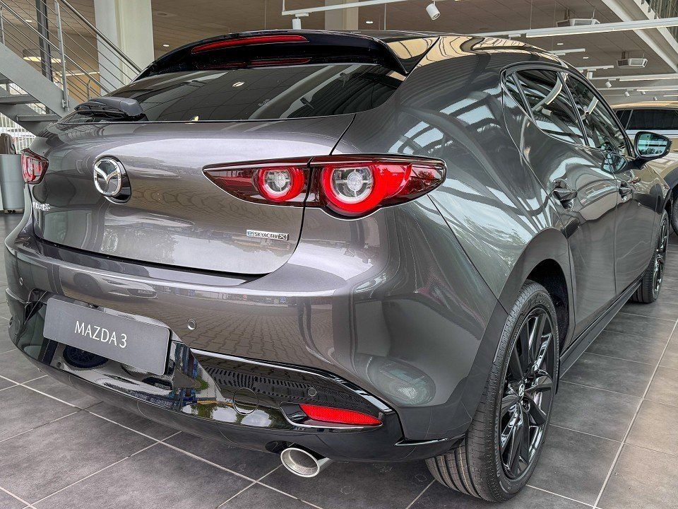 Mazda 3 Exclusive-Line