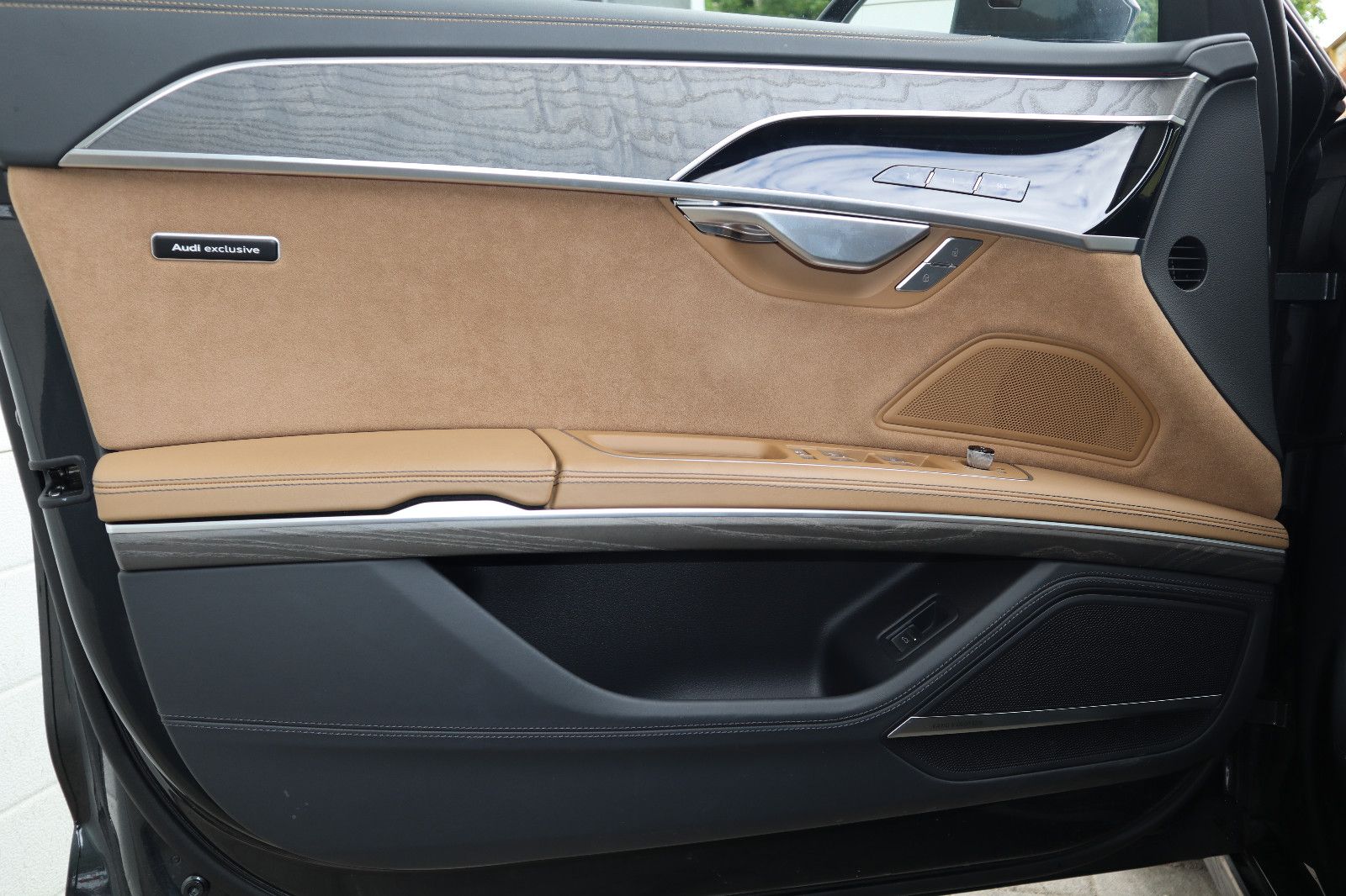 Audi A8 55 TFSI exclusive - Samsaru's Car Outlet