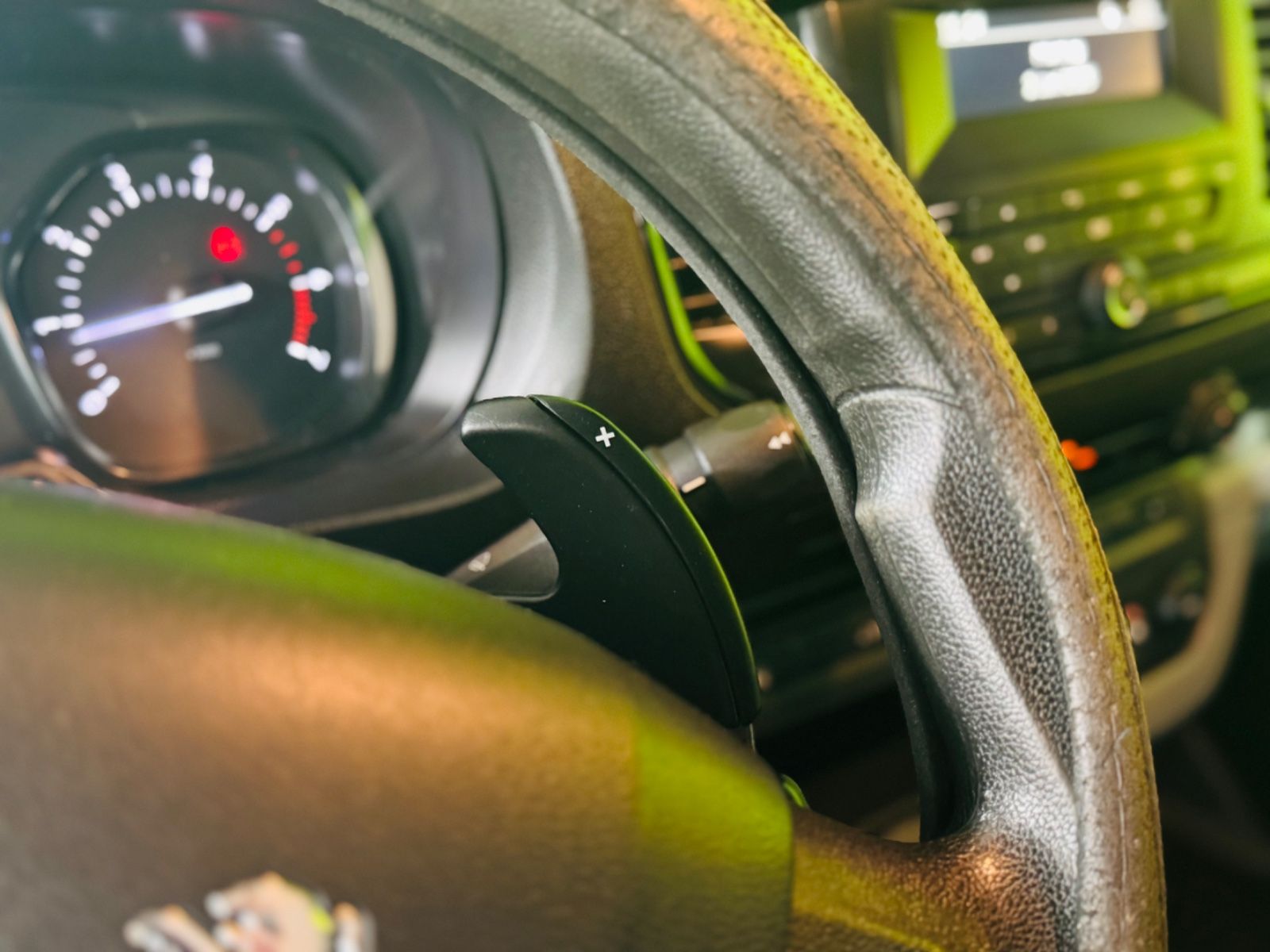 Peugeot Expert Kasten Premium - Samsaru's Car Outlet