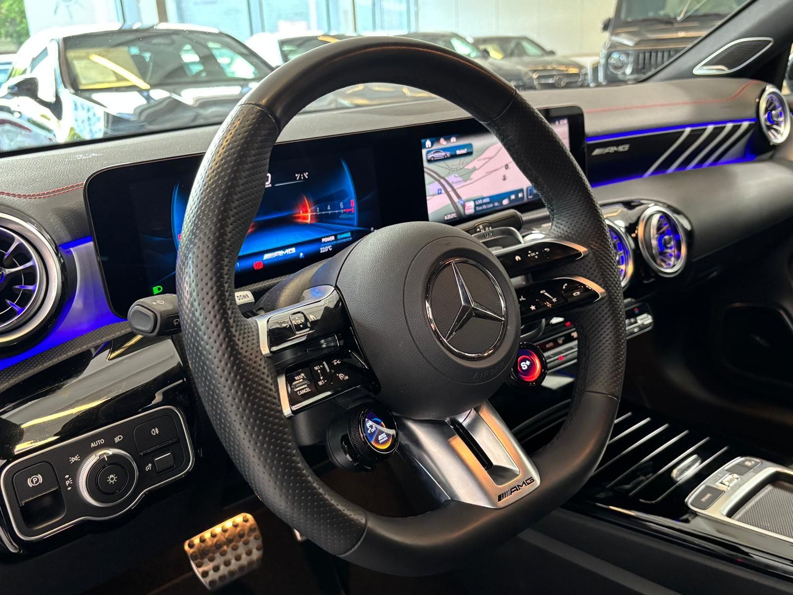 Mercedes-Benz Mercedes-AMG CLA 35 4M Coupé - Samsaru's Car Outlet