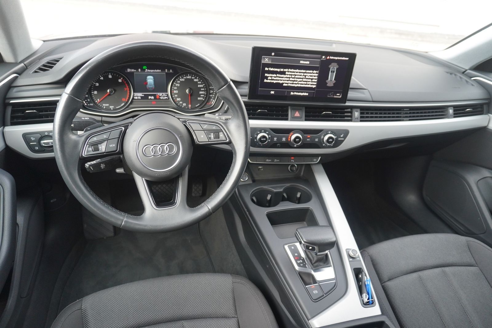 Audi A4 35 2.0 TFSI Avant - Samsaru's Car Outlet