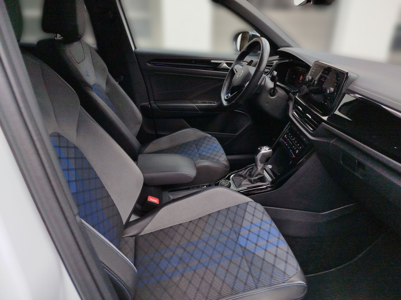 Volkswagen T-Roc 2.0 TSI DSG 4Motion R - Samsaru's Car Outlet