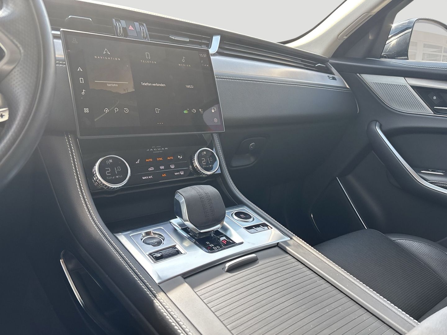 Jaguar F-Pace R-Dynamic S AWD Plug-In Hybrid P400e EU6d