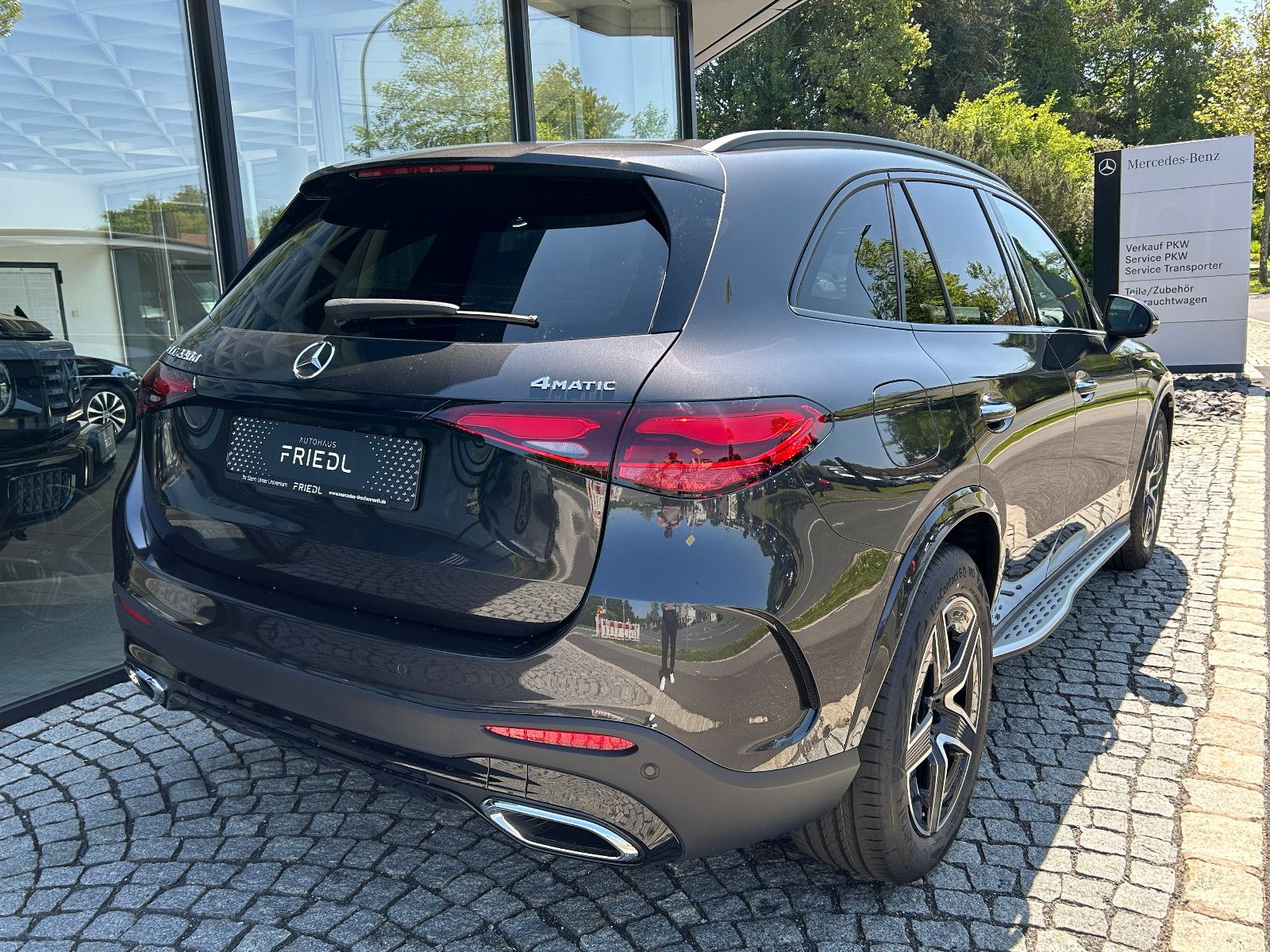 Mercedes-Benz GLC 220d AMG AHK Night Distro Digital Pano Keyle
