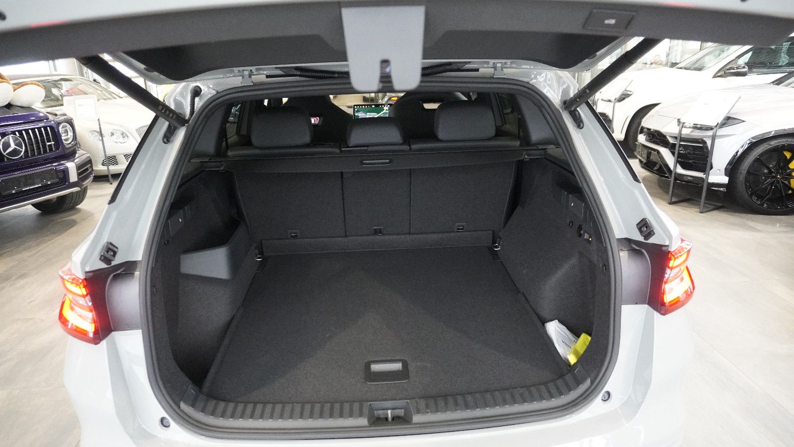 Skoda Kodiaq 2.0 TDI 4x4 Sportline*AHK*PANO*STHZ*HEAD