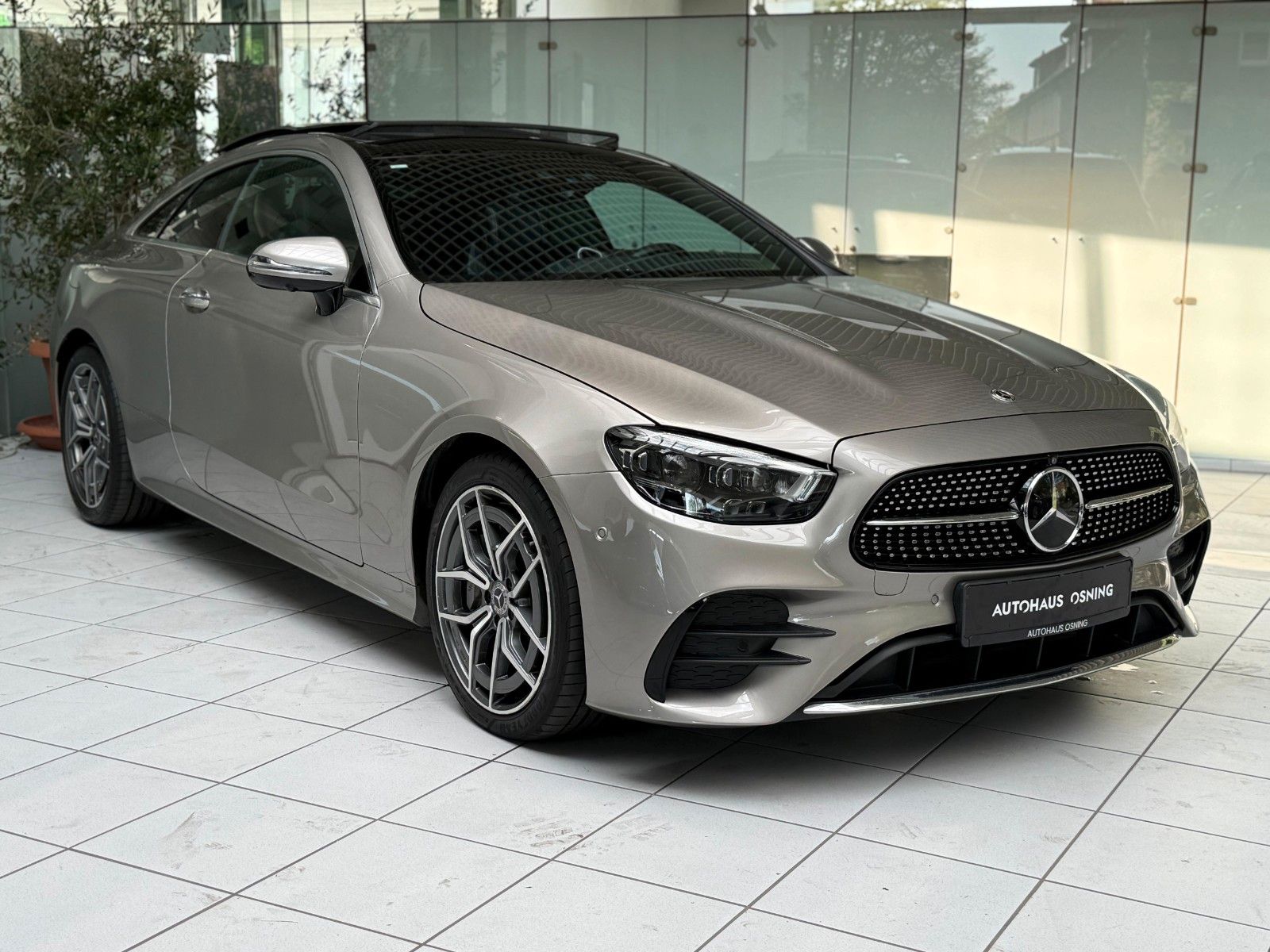 Mercedes-Benz E 300 Coupe AMG - Samsaru's Car Outlet