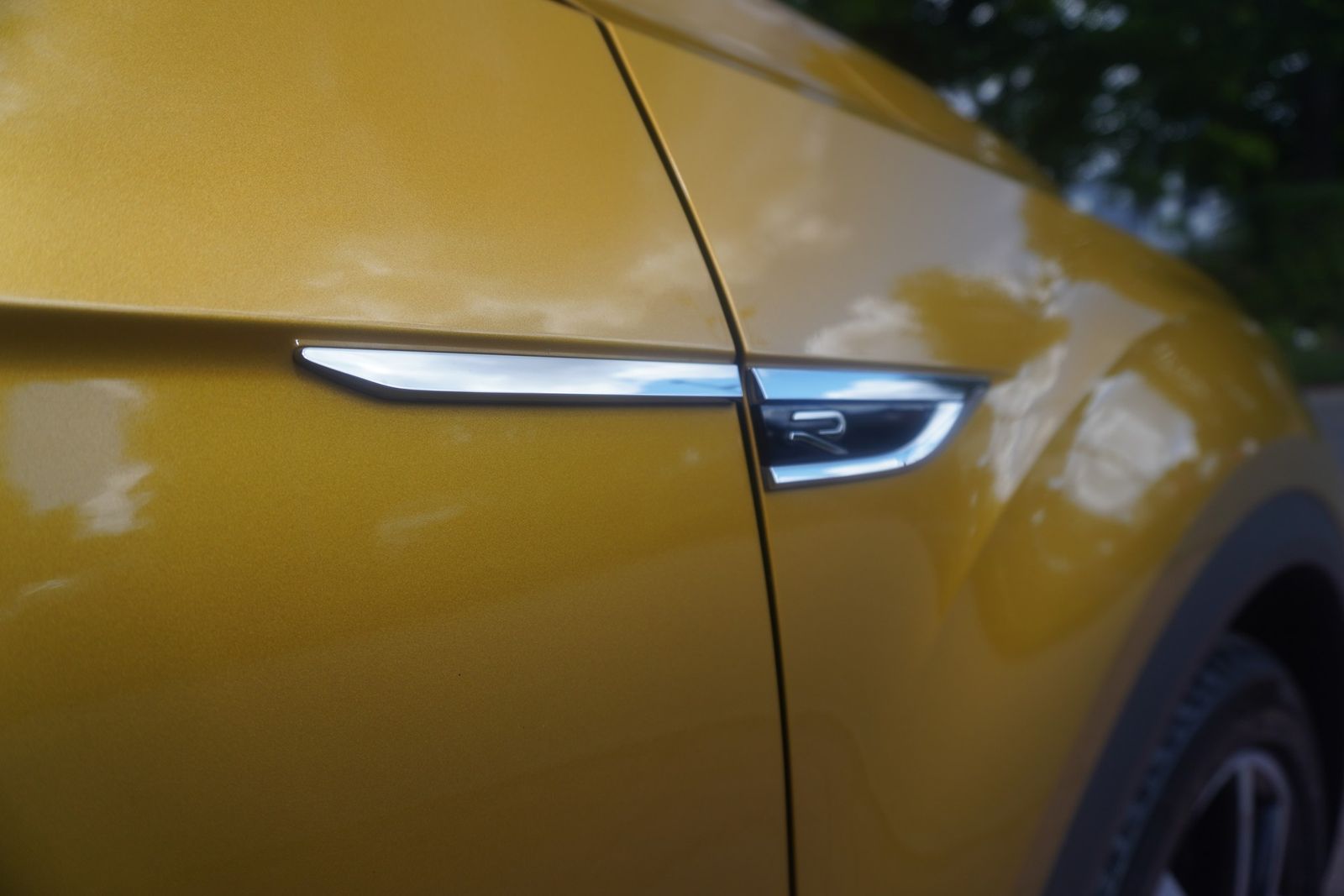 Volkswagen T-Roc 2.0 TSI R 4Motion DSG - Samsaru's Car Outlet