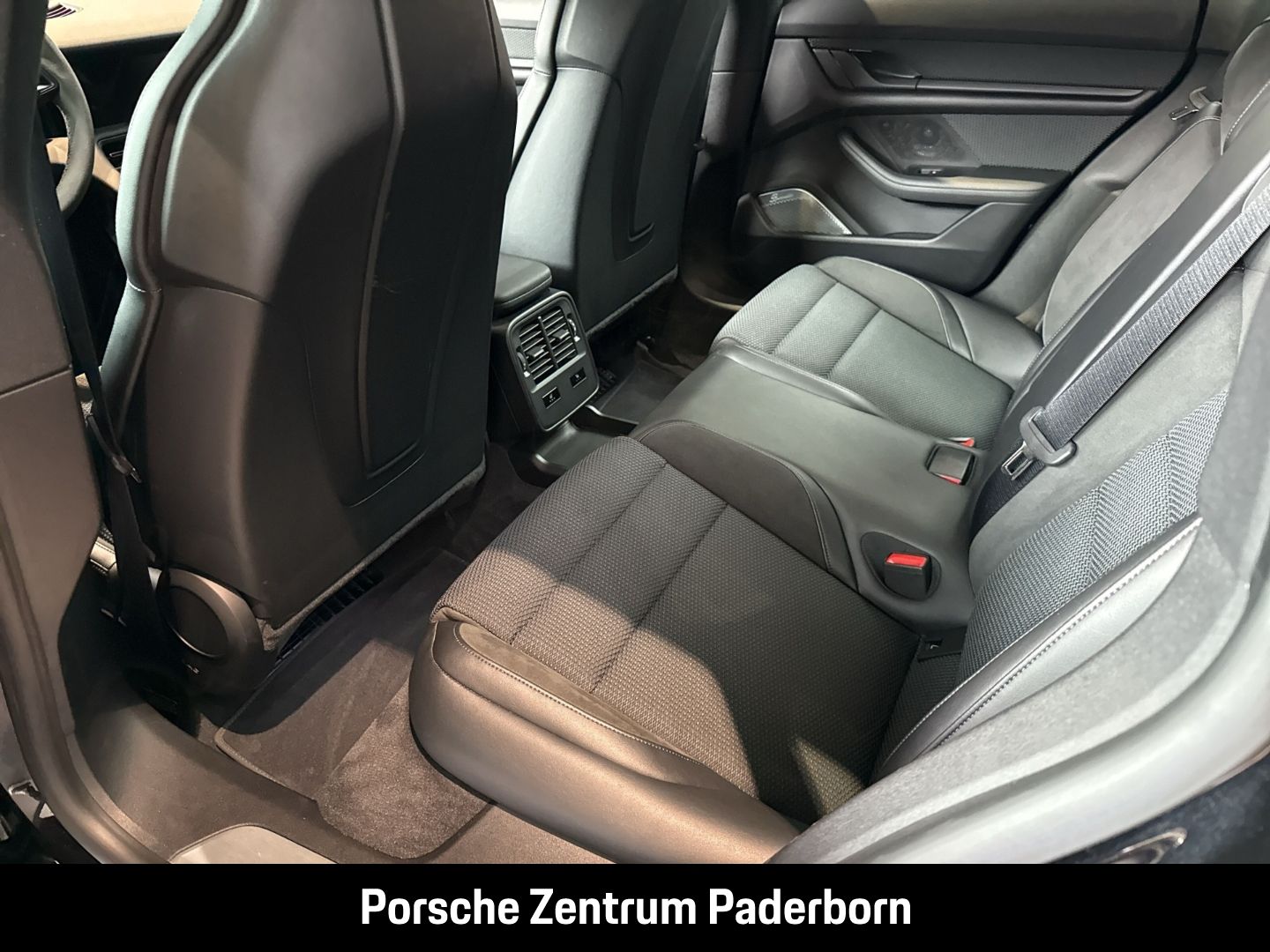 Porsche Taycan 4S Cross Turismo InnoDrive Surround-View