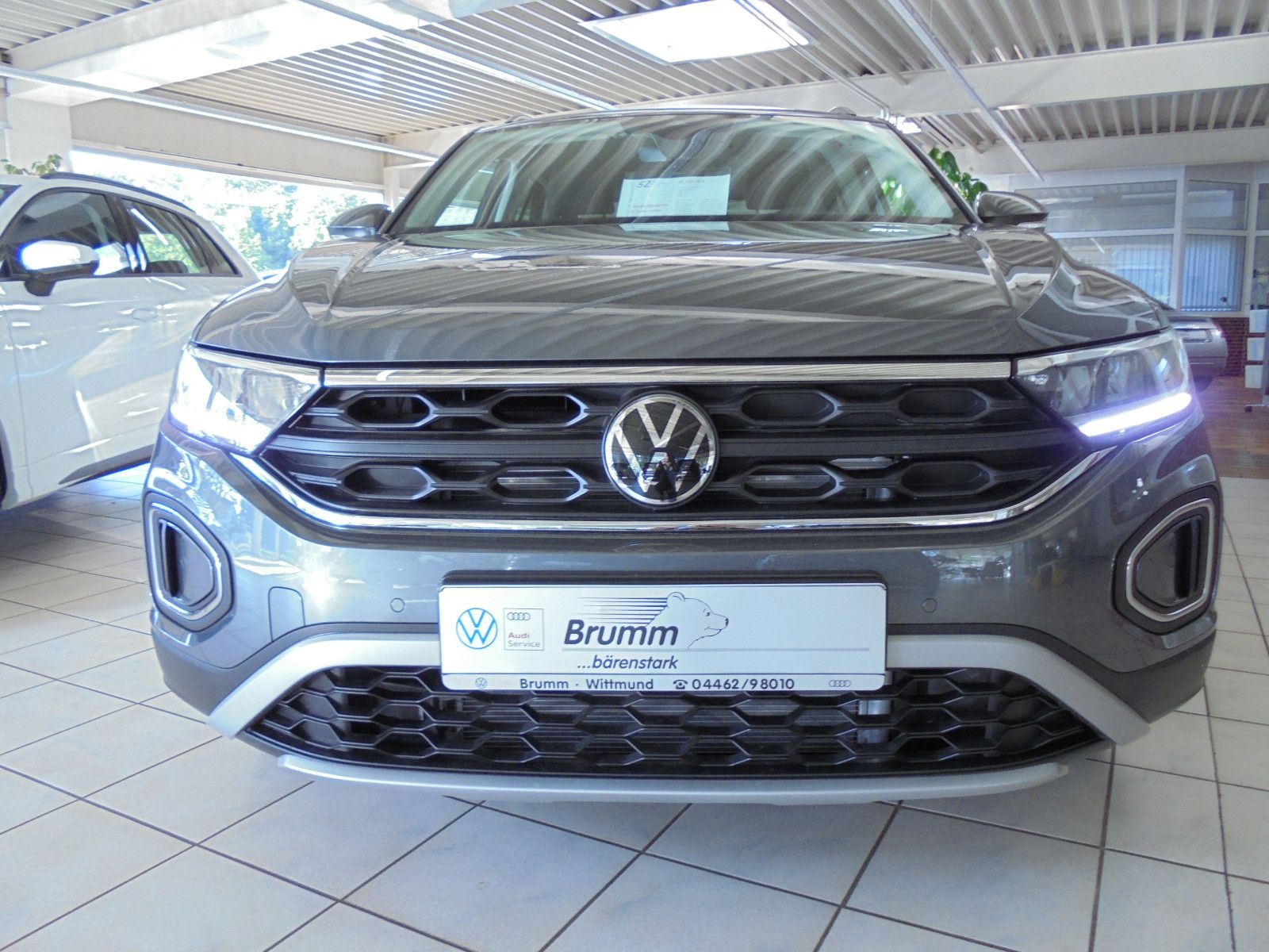Volkswagen T-Roc TDI DSG Life - Samsaru's Car Outlet