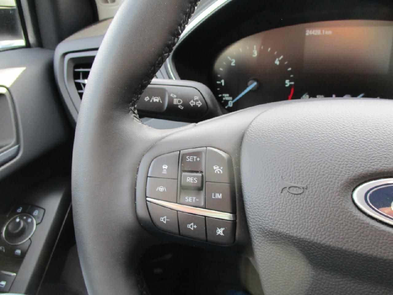 Ford Focus T. 1.5 Active Aut., ACC, Navi, 4J. FGS