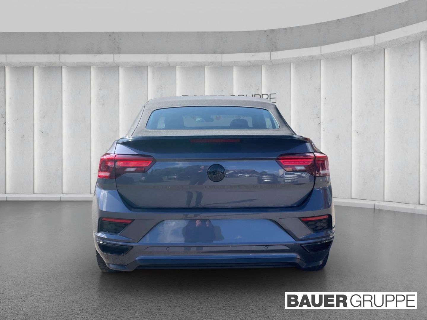 Volkswagen T-Roc R-Line 1.5 TSI - Samsaru's Car Outlet