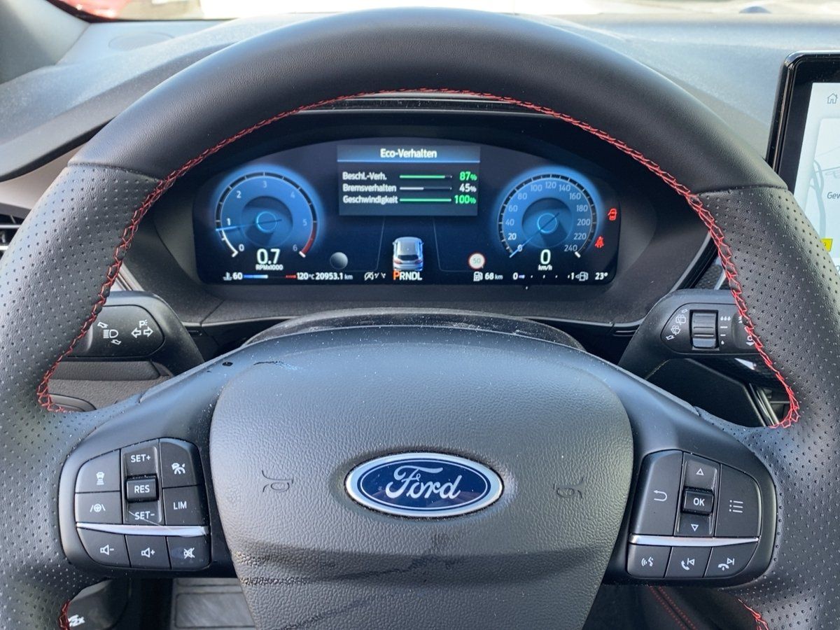 Ford FOCUS ST-Line X LED+AHK+Kamera+Winterpaket