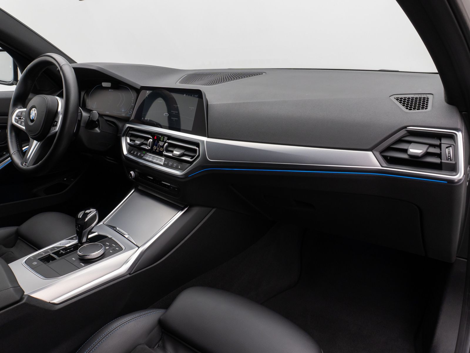 BMW 330e M Sport - Samsaru's Car Outlet