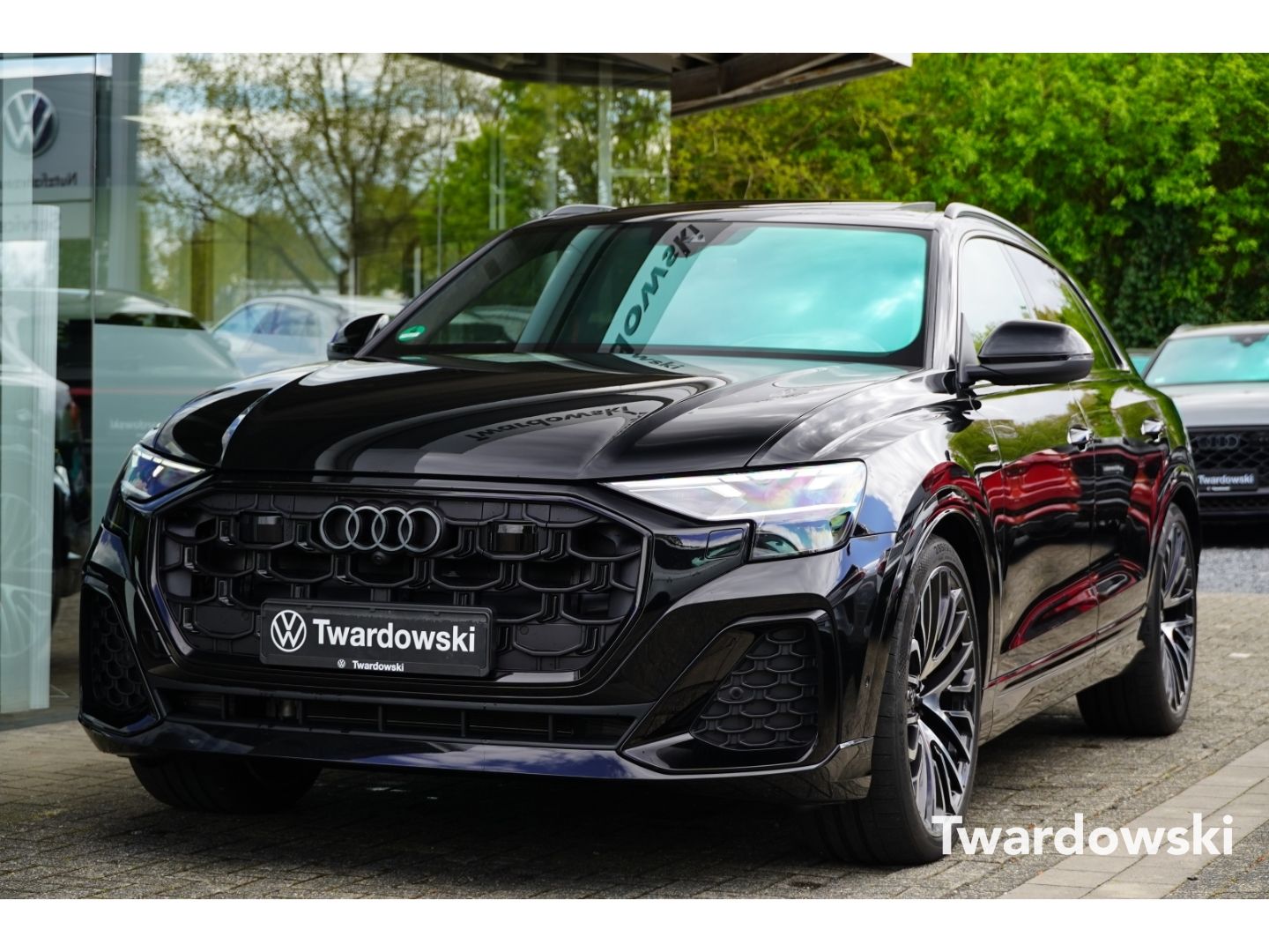 Audi Q8 50 TDI S line Pano HUD Matrix 23'' B&O AHK 36