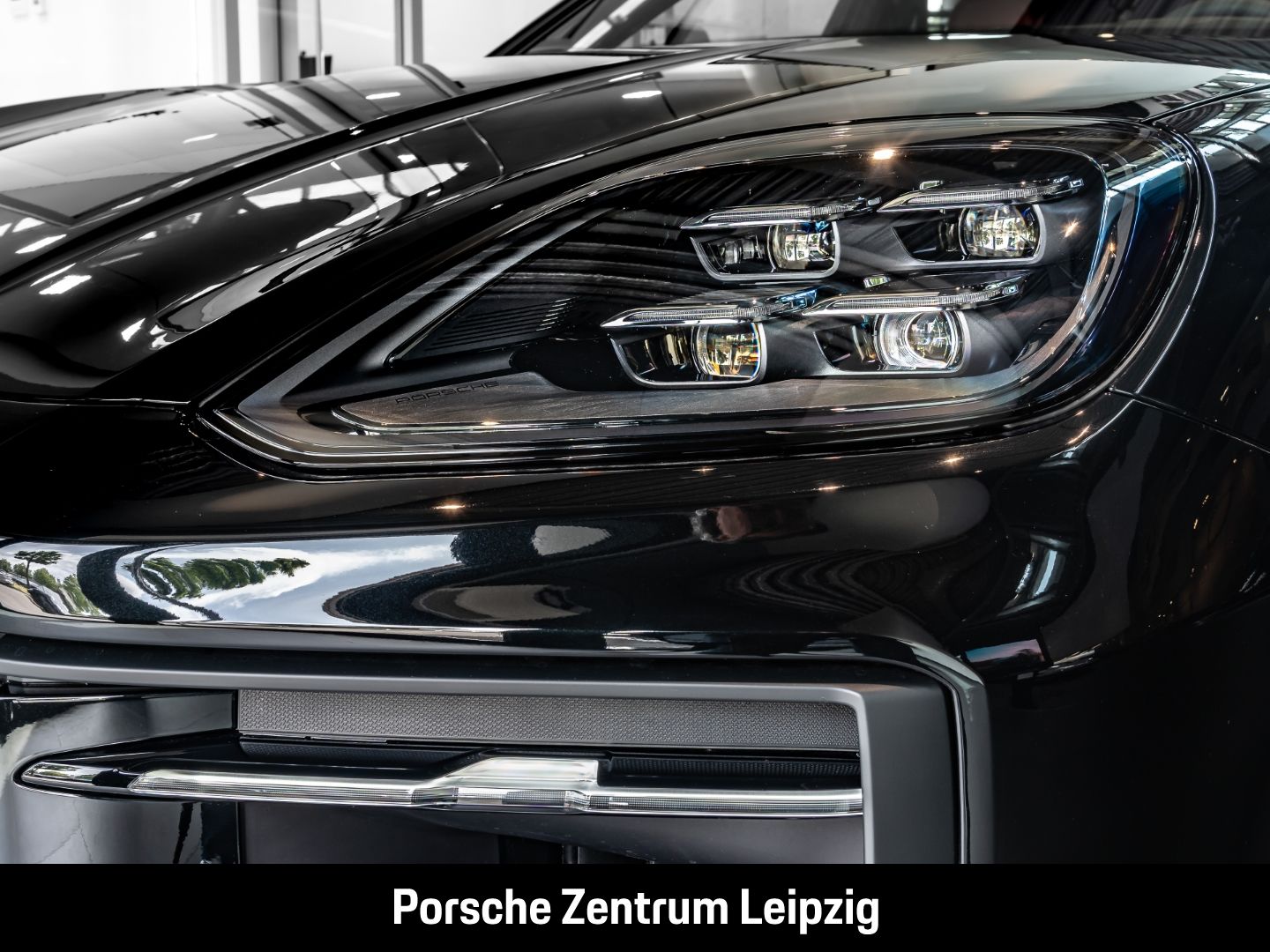 Porsche Cayenne E-Hybrid SportDesign HD-Matrix AHK HeadU