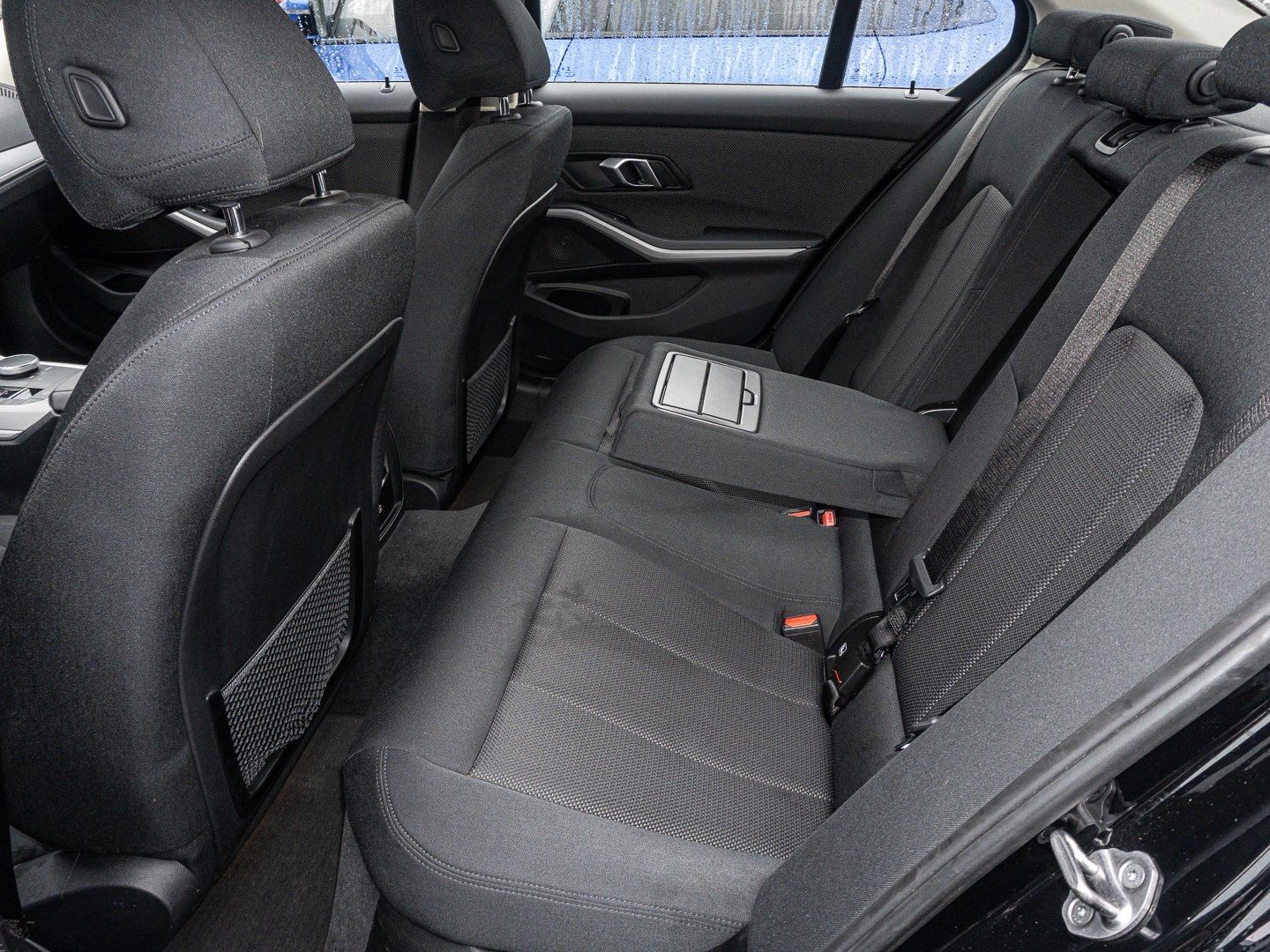 BMW 320i xDrive Advantage Aut. AHK, PDC, Klimaautoma