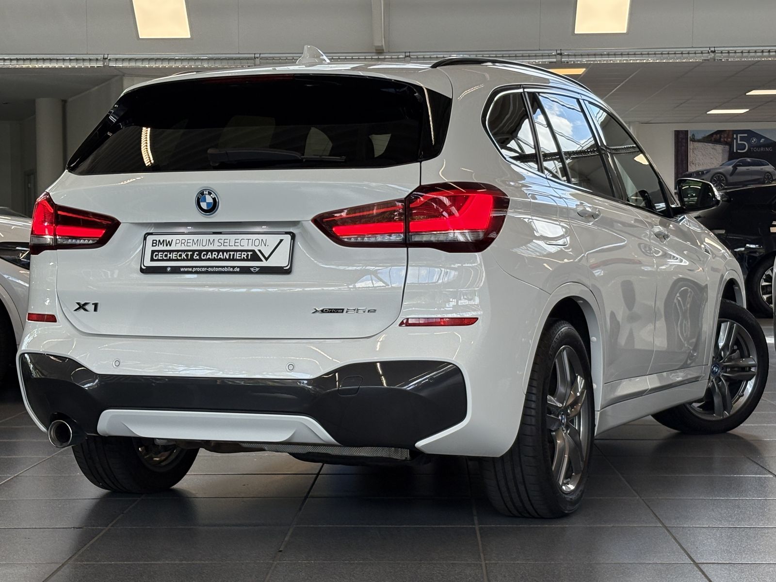 BMW X1 xDrive25e M Sport - Samsaru's Car Outlet