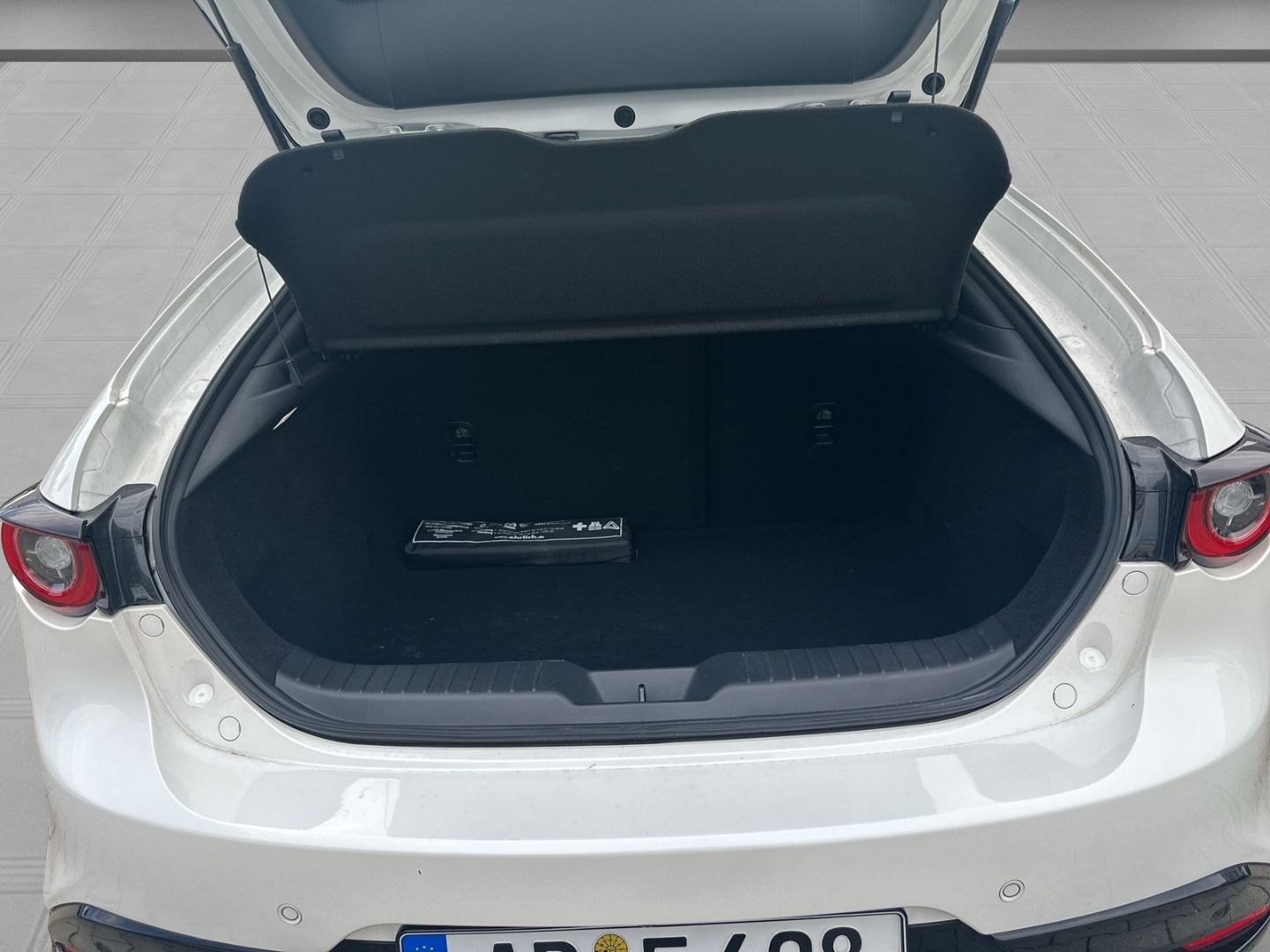 Mazda 3 Exclusive-Line NAVI+PDC+RfK+SHZ+LHZ