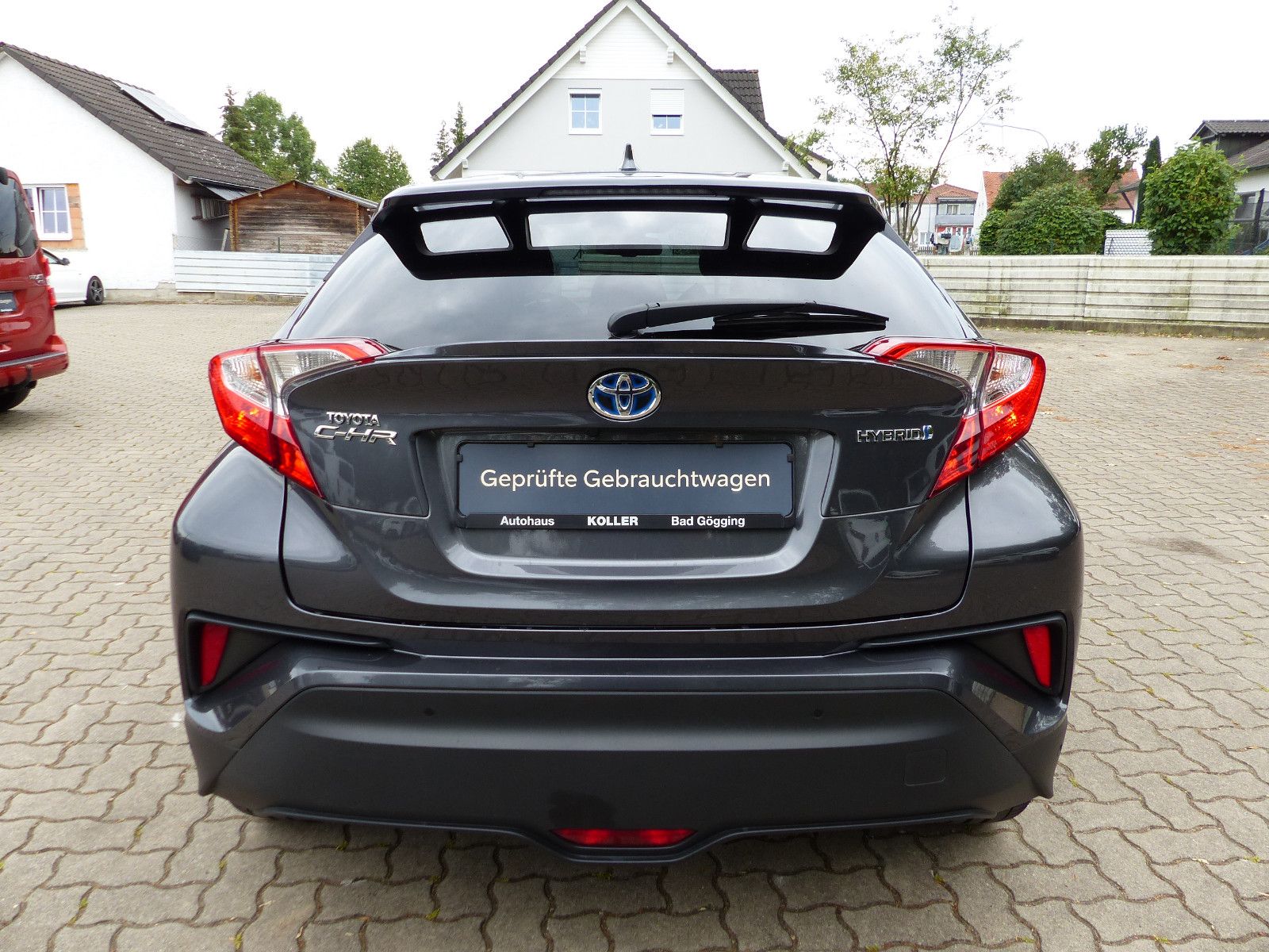Toyota C-HR 1.8 VVT-i Hybrid Club - Samsaru's Car Outlet