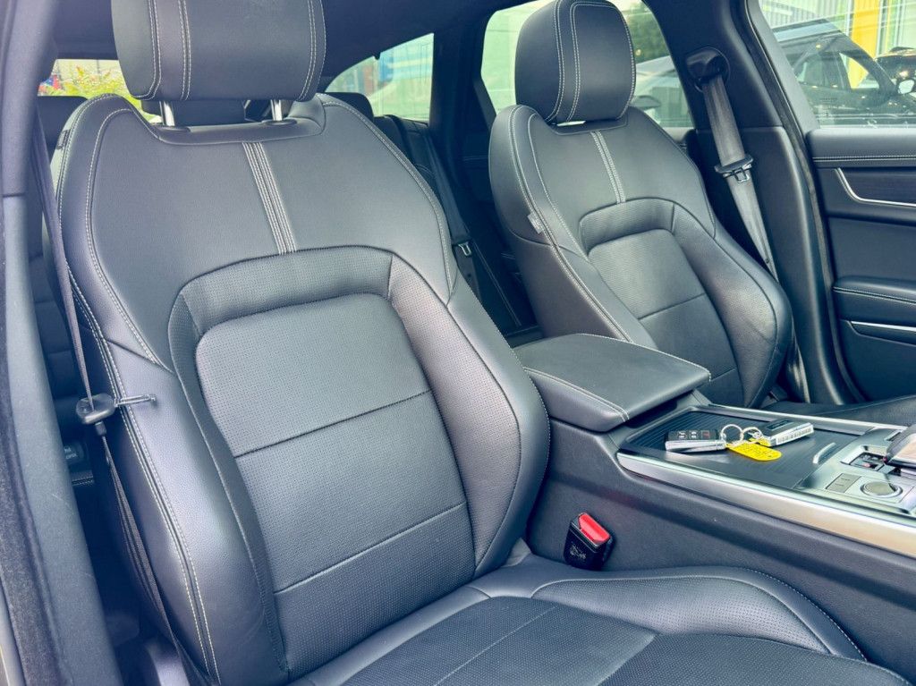 Jaguar XF Sportbrake R-Dynamic Black AWD Pano/Meridian