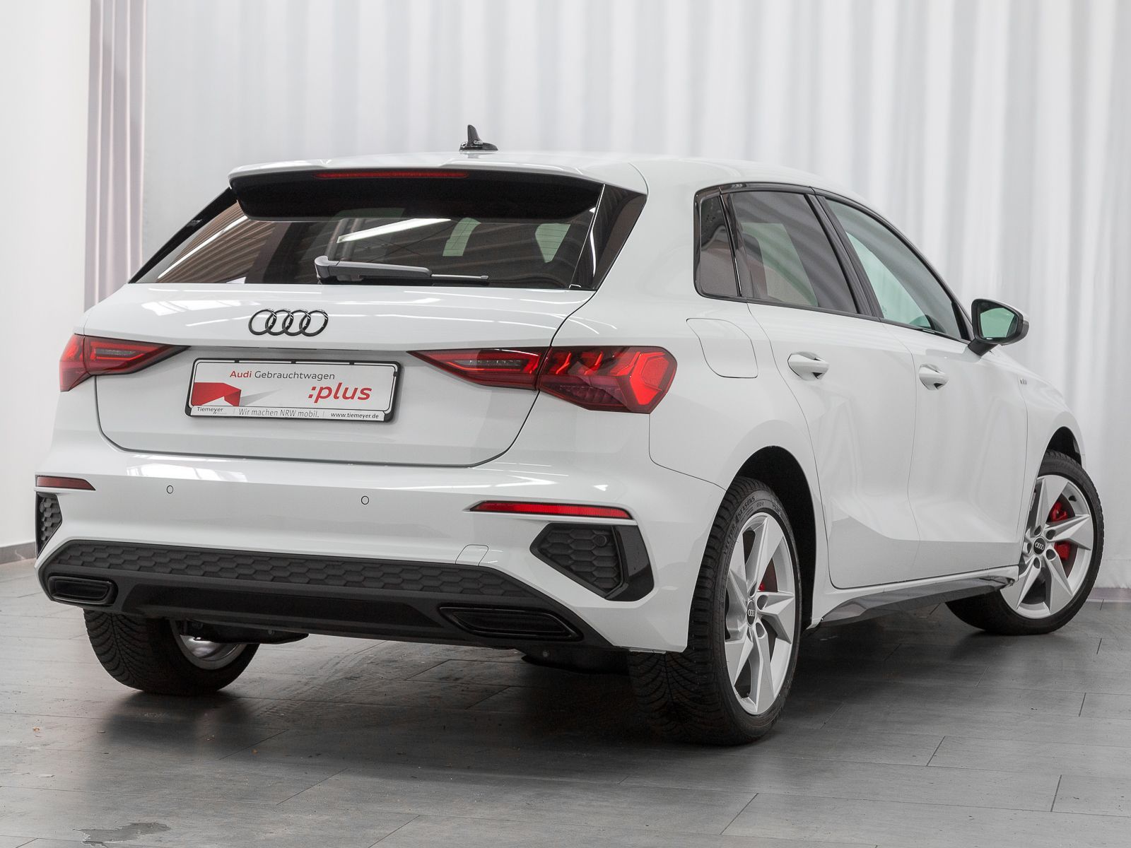 Audi A3 Sportback 45 TFSIe S LINE LM17