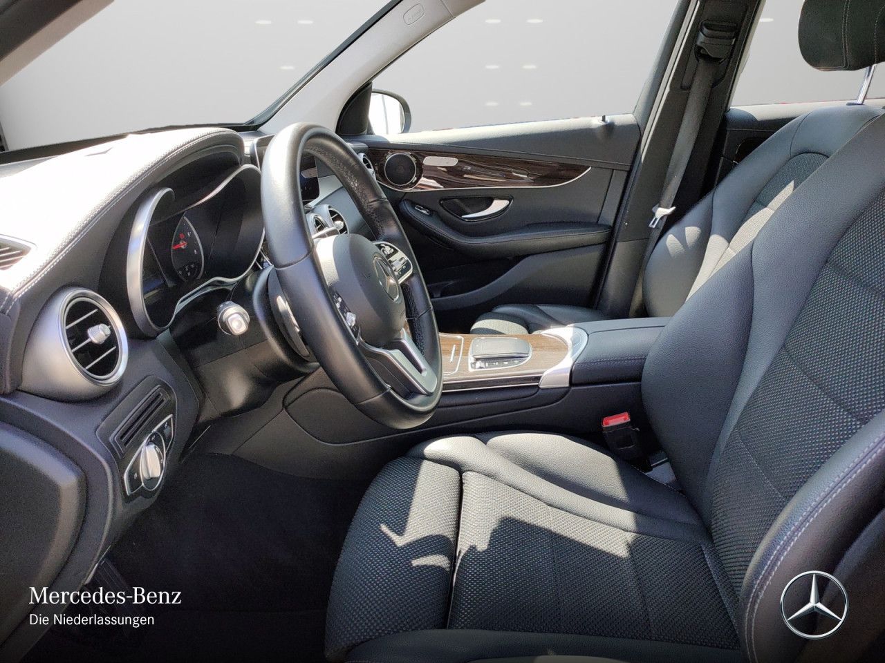 Mercedes-Benz GLC 300 d 4M Exclusive - Samsaru's Car Outlet