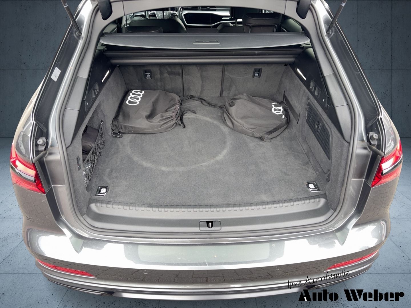 Audi A6 Avant 55TFSIe S-Line Matrix Navi AHK ASS-Pake