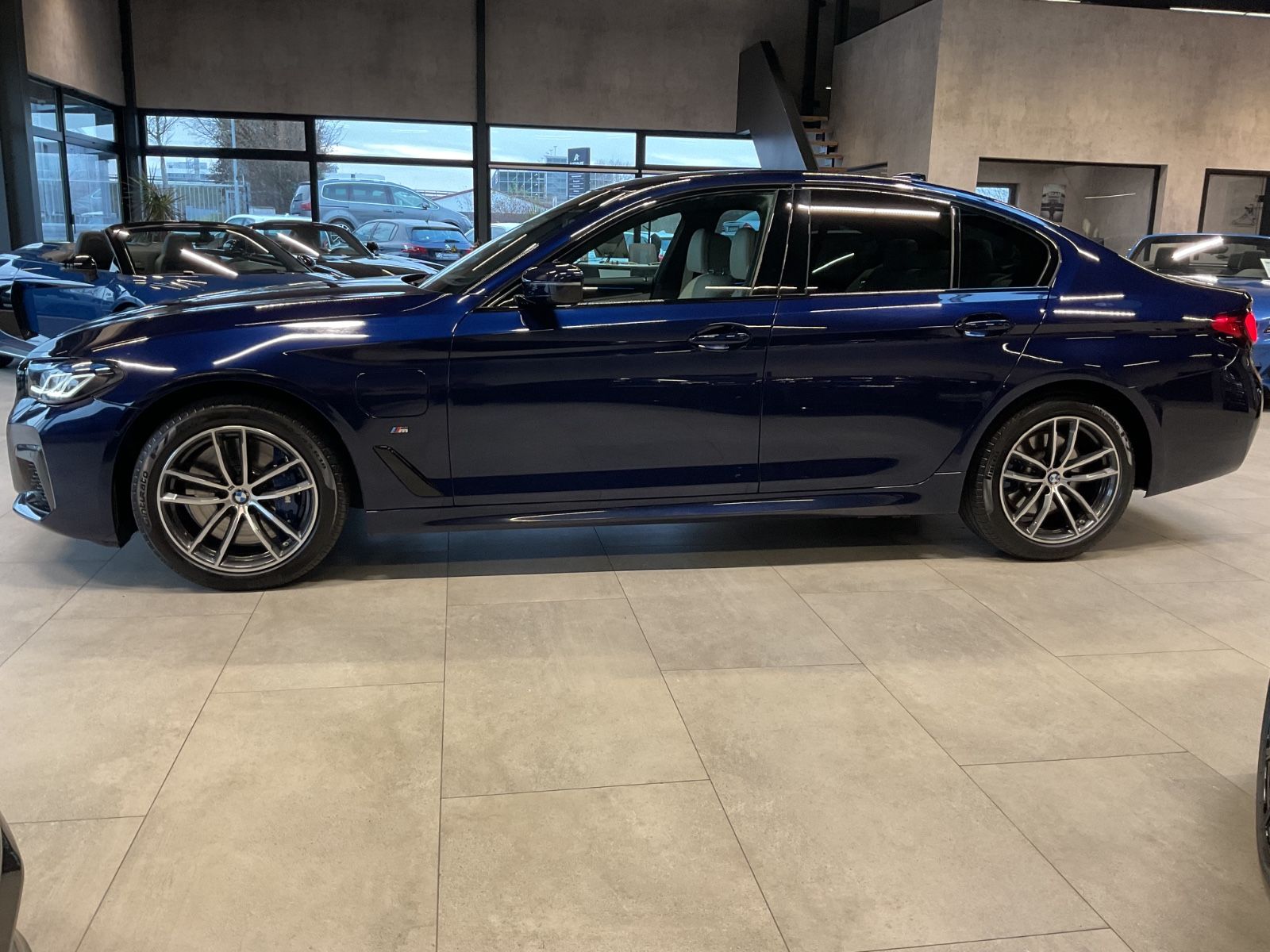 BMW 545e xDr. M Paket Exclusivleder HuD Laserl.