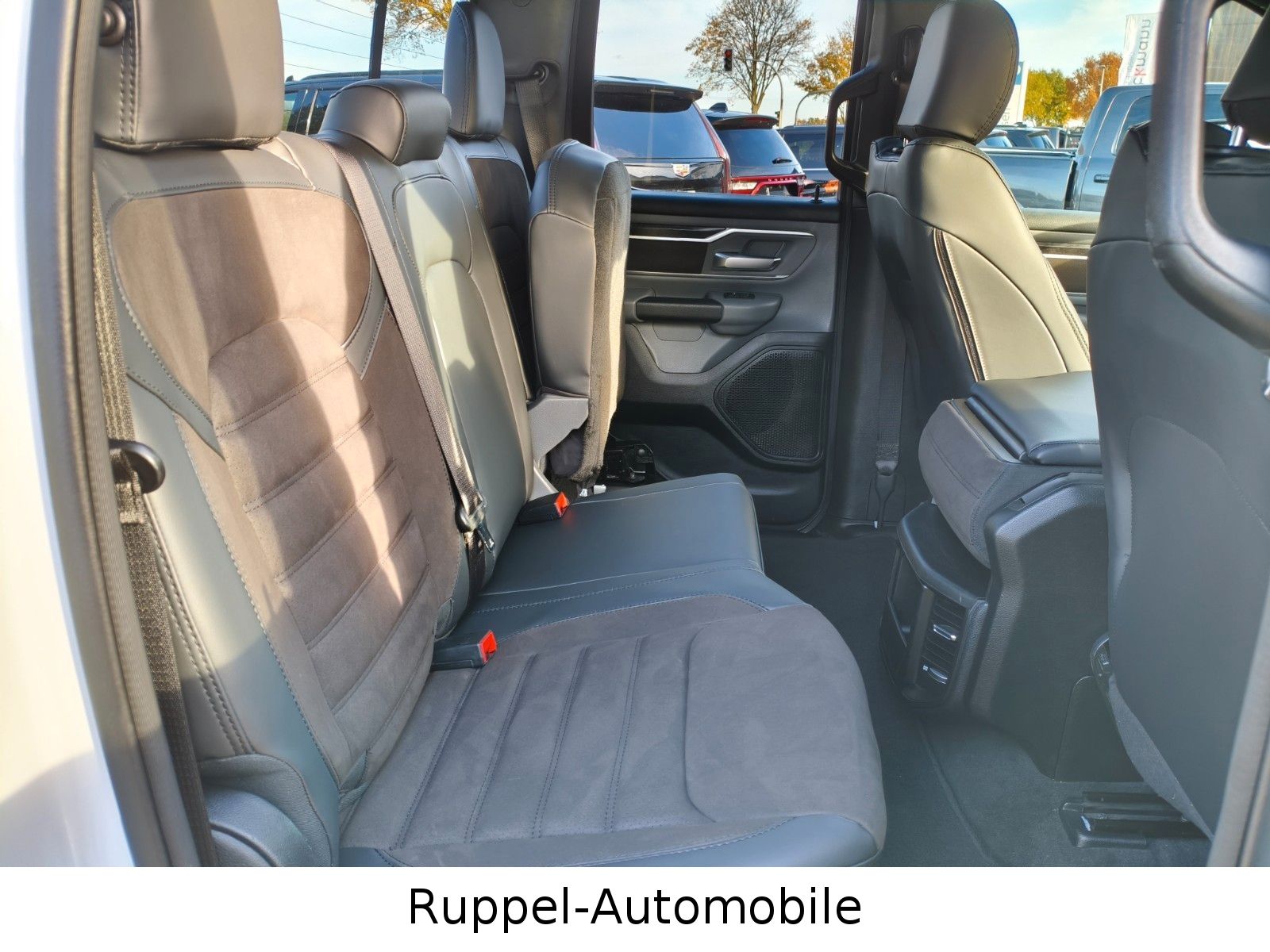 Dodge RAM 5.7 V8 LPG  QuadCab LKW R-CAM 6.Sitzer